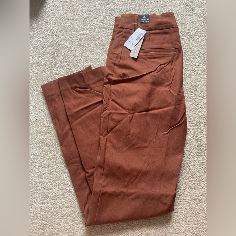 Reitmans Iconic Straight Leg Mid-Rise Pants in Burnt Orange